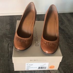 BCBG leather wedges